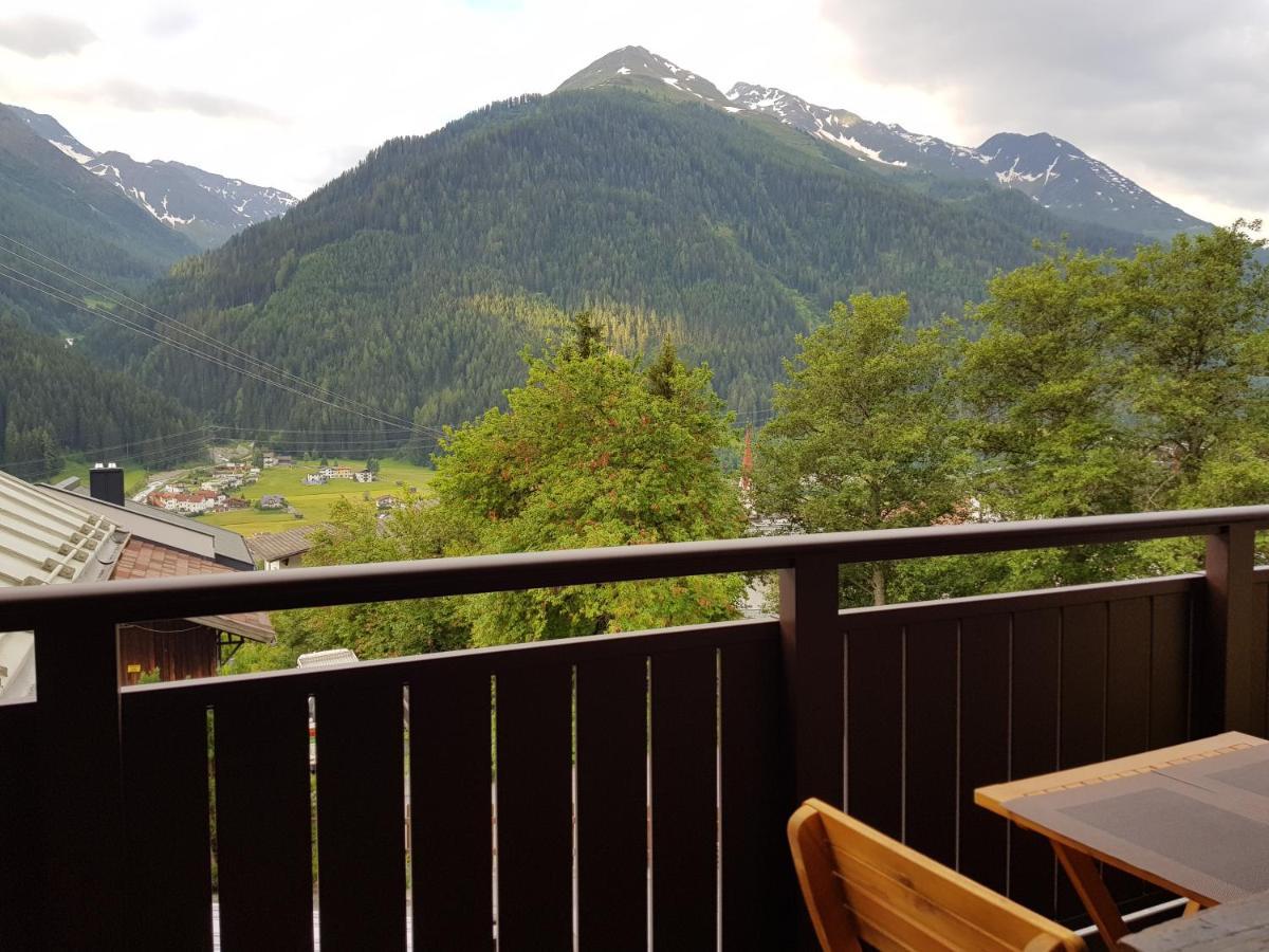 Bed and Breakfast Haus Tannegg Pettneu am Arlberg Exterior foto